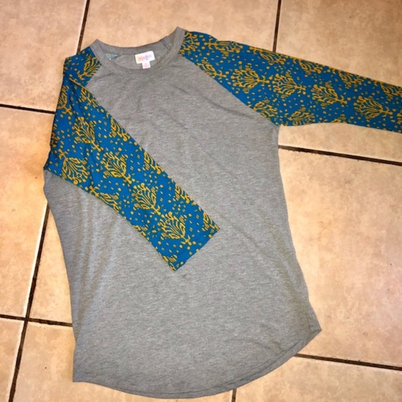 LulaRoe Randy Baseball Style Top - Picture 2 of 6